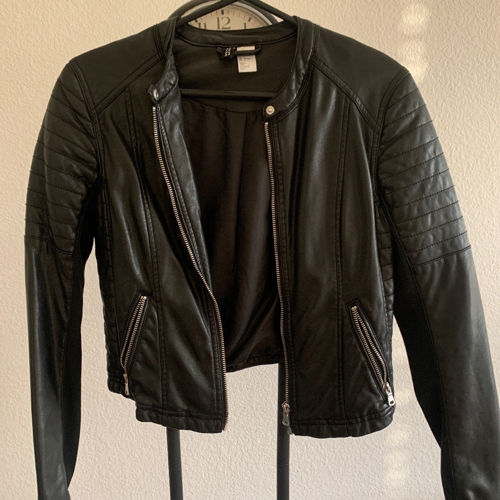 Women’s leather jaxket